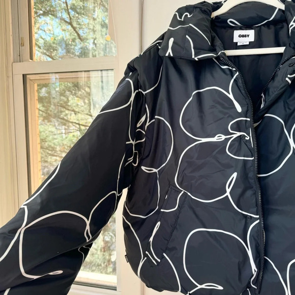 New OBEY Persona Puffer Jacket Coat Abstract Print Black White - Picture 4 of 10